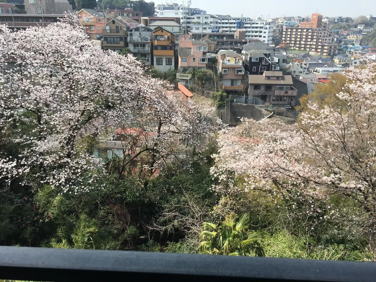 横浜市平楽園弐番館２階アパートメント 0*, 横浜市