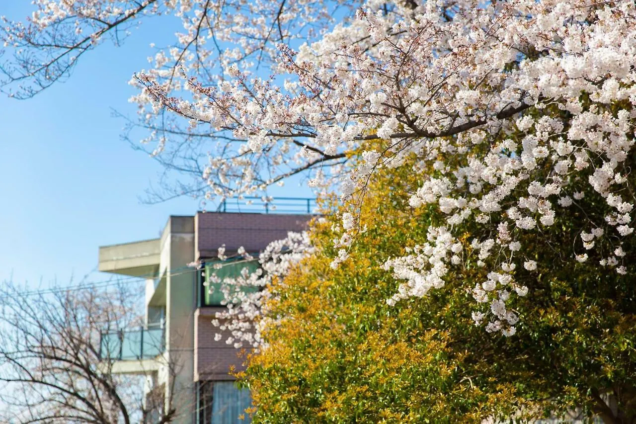 横浜市平楽園弐番館２階アパートメント アパート