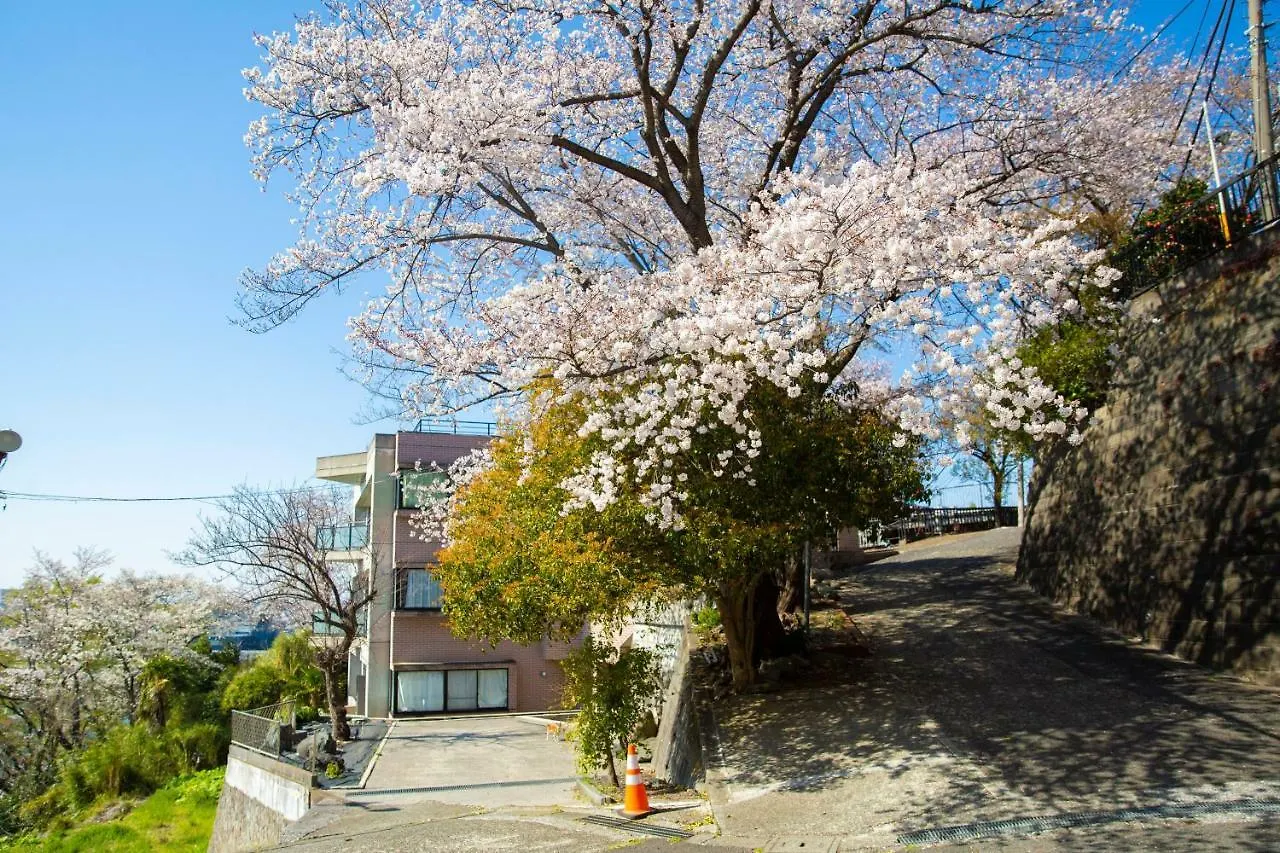 横浜市平楽園弐番館２階アパートメント 日本