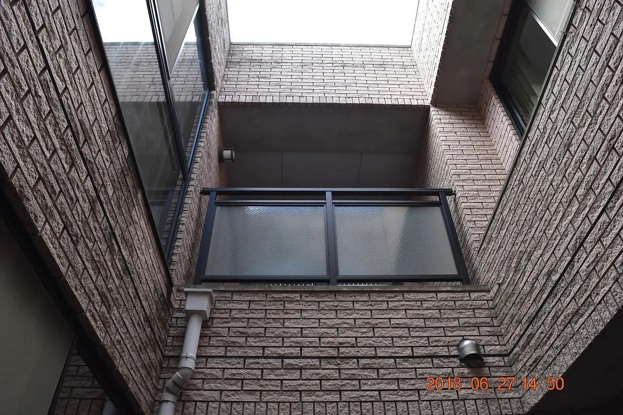 平楽園弐番館２階 Apartment Yokohama   Yokohama (Kanagawa)