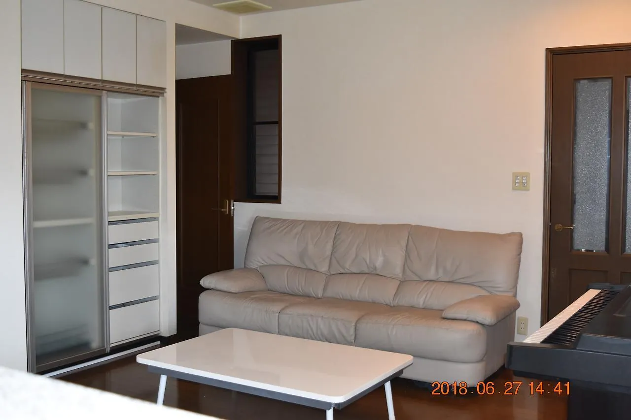 平楽園弐番館２階 Apartment Yokohama  Japan