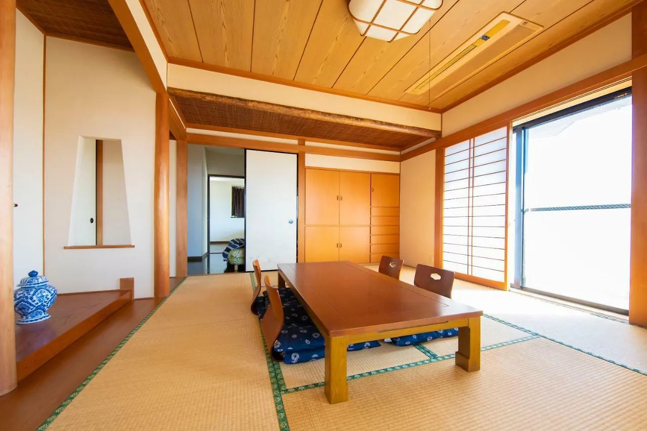 平楽園弐番館２階 Apartment Yokohama