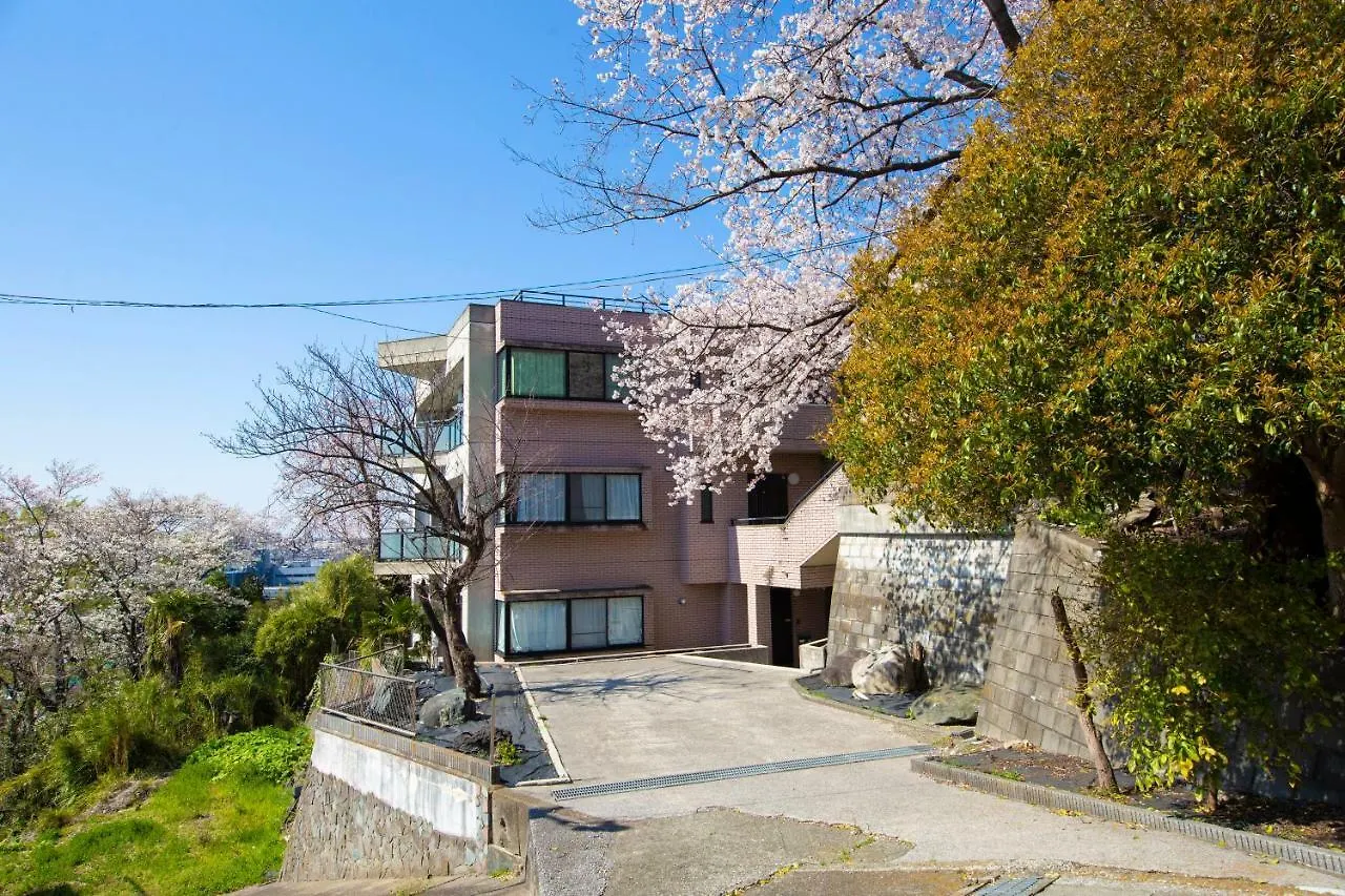 平楽園弐番館２階 Apartment Yokohama