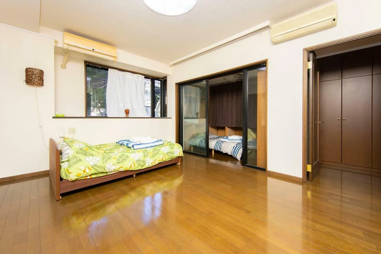 平楽園弐番館２階 Apartment Yokohama  Japan